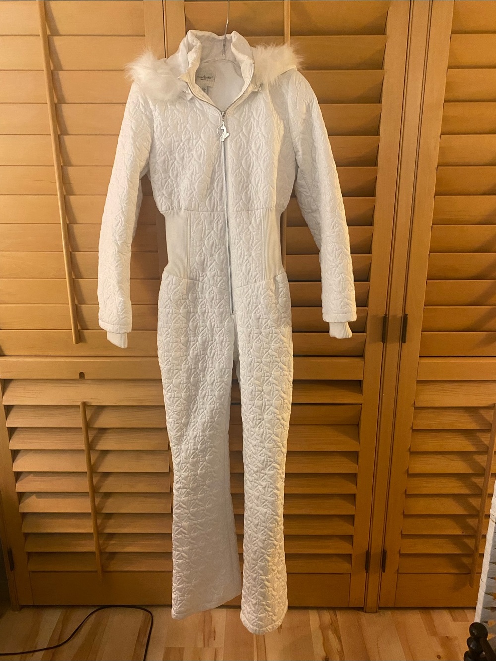 Forever 21 x Baby Phat White Quilted Jumpsuit Faux Fur Trim Ski Suit Medium Y2K